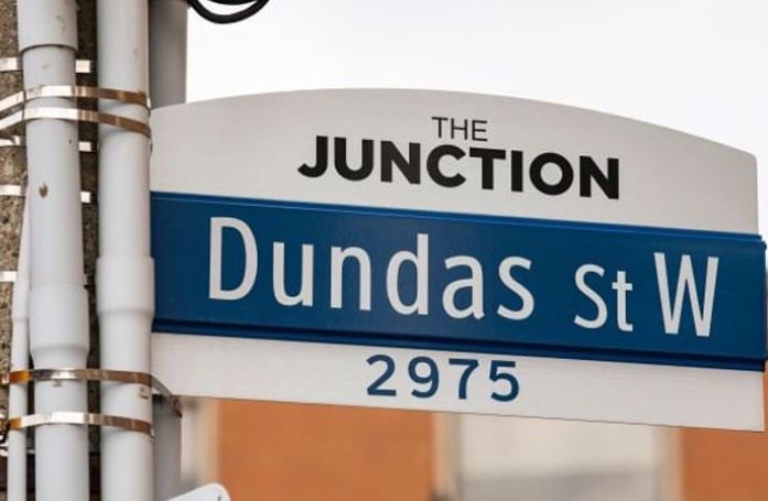  خیابان دونداس تورنتو در یک قدمی تغییر نام پس از گزارش کارکنان شهرداری