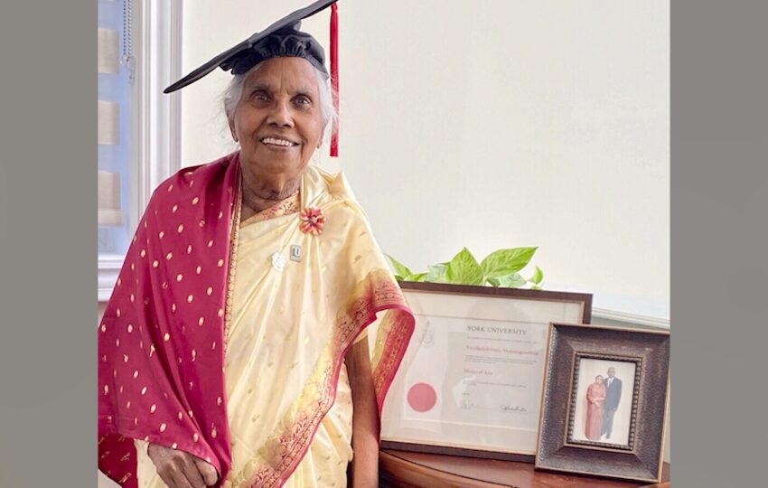  زنی ۸۷ ساله مسن ترین فارغ التحصیل از دانشگاه یورک