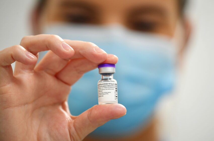  درخواست برای افزایش تعداد افراد واجد شرایط دریافت دوز سوم واکسن کرونا در آلبرتا