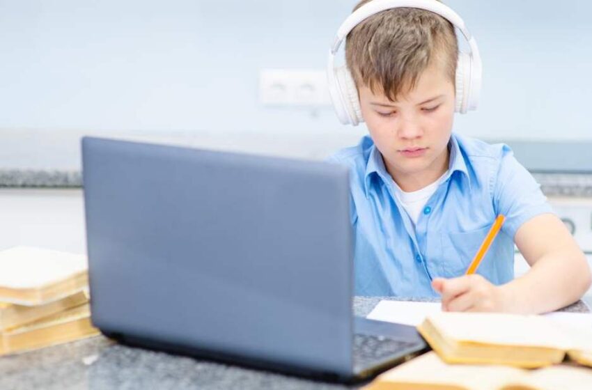  مدارس اتاوا روز دوشنبه به آموزش مجازی روی می آورند