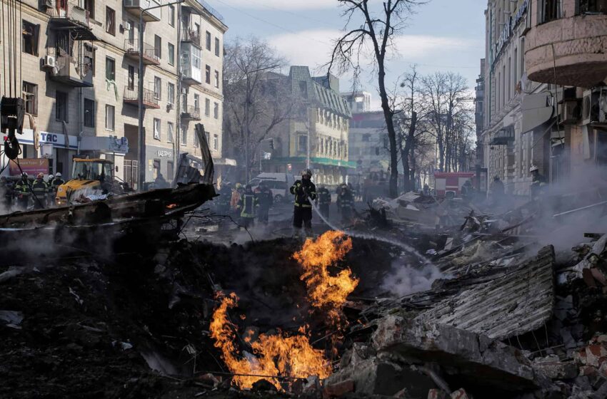  در حالی که دو طرف در حال مذاکره هستند، روسیه به حملات خود در اوکراین ادامه می دهد
