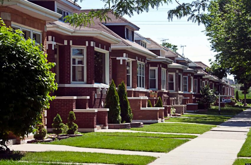  میانگین قیمت خانه در کانادا به ۸۱۶۷۲۰ دلار می رسد که در سال گذشته ۲۰ درصد افزایش یافته است
