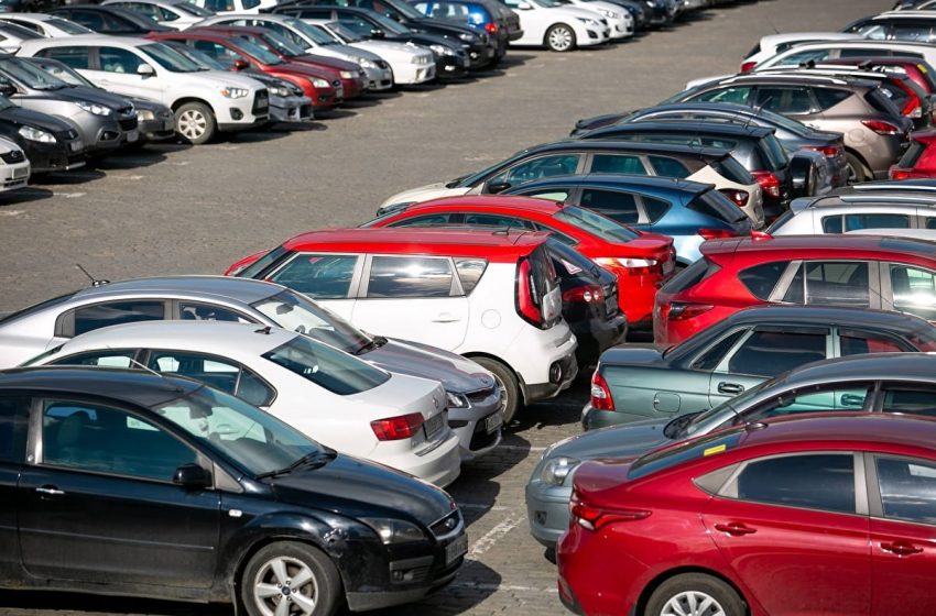  کمبود مداوم خودروهای نو و دست دوم قیمت ها را بالا و آپشن ها را پایین می آورد.