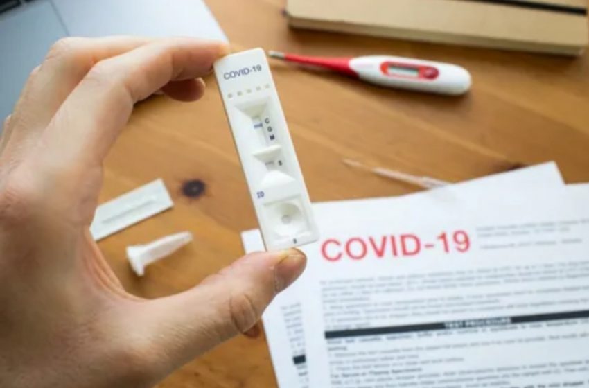  متخصصان به کانادایی ها توصیه می کنند که به تست های سریع کووید-۱۹ اعتماد نکنند