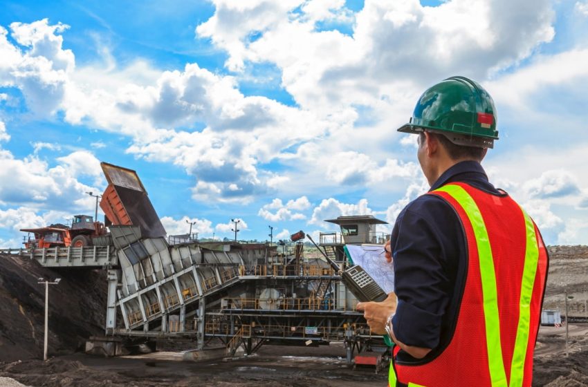  اولین معدن خاکی کمیاب در کانادا، حمل مواد معدنی حیاتی برای اجرای پروژه اقتصاد سبز را آغاز کرد