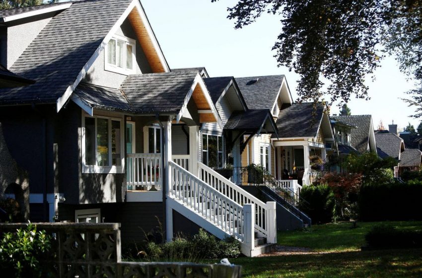  قیمت خانه در کانادا در ماه آوریل ۶ درصد کاهش یافت. کاهش قیمت برای دومین ماه متوالی  اتفاق افتاد