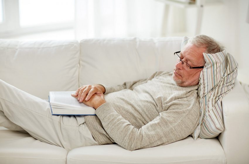  دانشمندان می گویند میزان خواب ایده آل را در میانسالی و سالمندی تعیین کرده اند