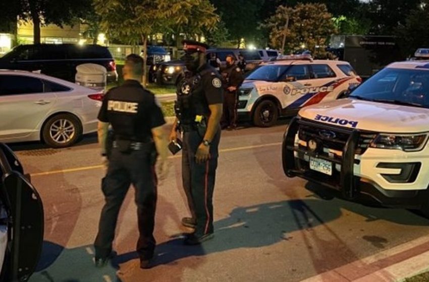  دستگیری ۱۹ نفر پس از یک آتش بازی خشونت آمیز در ساحل تورنتو