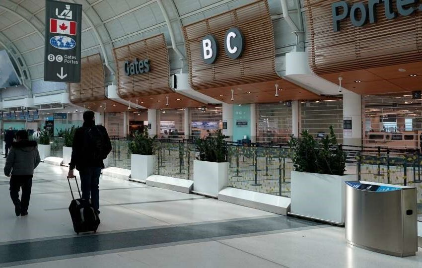  دولت کانادا اعلام کرده است که مقیاس های بهداشت عمومی در فرودگاه ها حداقل تا ماه اکتبر پا بر جا خواهند بود