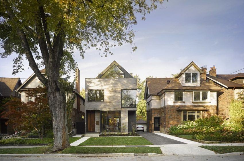  بر طبق یک مطالعه، از هر چهار نفر صاحب خانه در کانادا یک نفر اعلام کرده است که در صورت افزایش بیشتر نرخ بهره، مجبور به فروش خانه خود خواهد شد