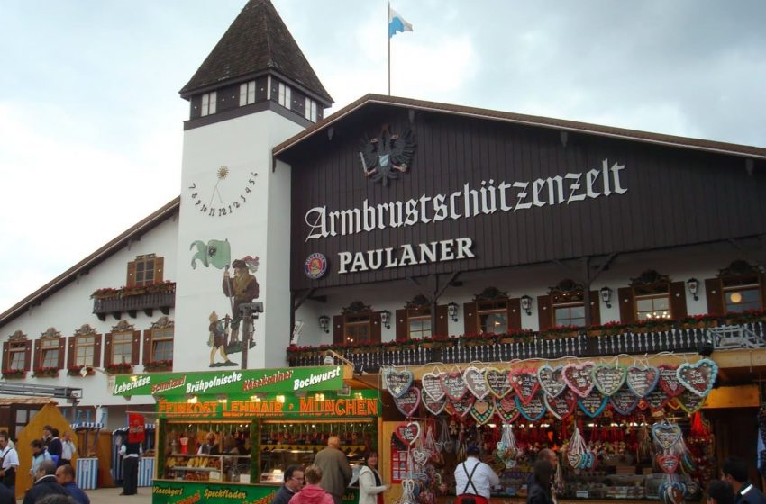  بزرگترین جشنواره Oktoberfest خارج از آلمان در انتاریو برگزار می شود