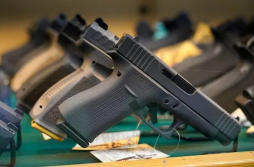  کانادا واردات تفنگ دستی را از ۱۹ آگوست ممنوع کرده است